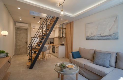 Khora Sfakion Apartment | Jacuzzi maisonette in Sfakia center 'New 2023'