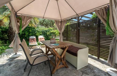 Porto Koukla Apartment | JARDIN de VILLE