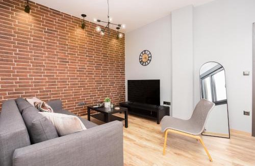 Ladadika Apartment | Jim & Jo House