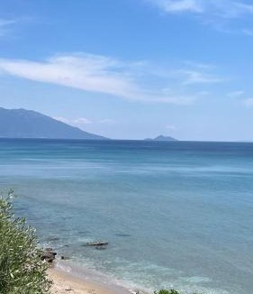 Kampos Marathokampou Apartment | Jimmy Anna Beachfront Apartments Private Beach