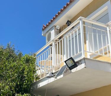 Kampos Marathokampou Apartment | Jimmy Anna Beachfront Apartments Private Beach