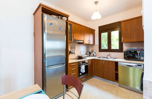 Agios Vasileios Villa | Julie Villa, Walking distance to restaurants & shops, short drive to beaches