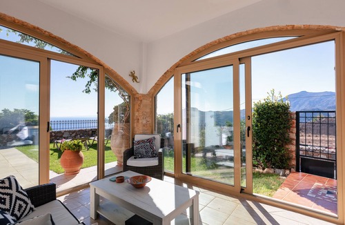 Agios Vasileios Villa | Julie Villa, Walking distance to restaurants & shops, short drive to beaches