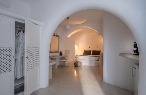 Imerovigli House | Junior Suite at Pegasus Suites & Spa