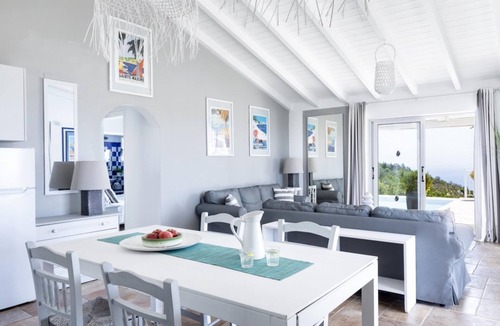 Vlachopoulatika Villa | Juniper House - Charming 3 bed Villa With sea View