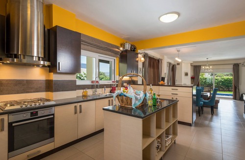 Kato Galatas Villa | Kalamaki Boutique Villa, Heated Pool, 5' From Beach