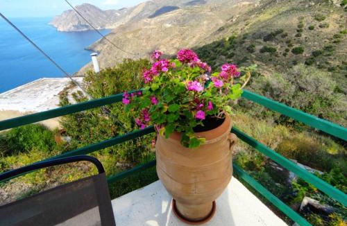 Pefki Villa | Kalavros cretan house with magnificent view