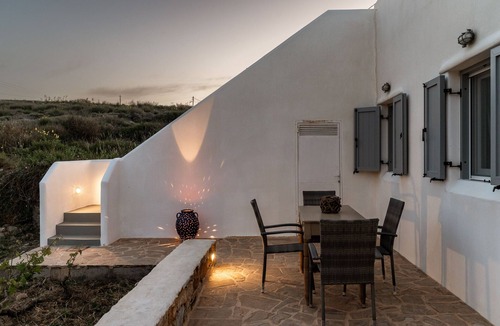Engarai Villa | Kalliston, Romantic Villa with Amazing Sea View