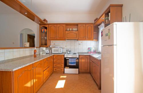 Tzavros Apartment | Kallithea House