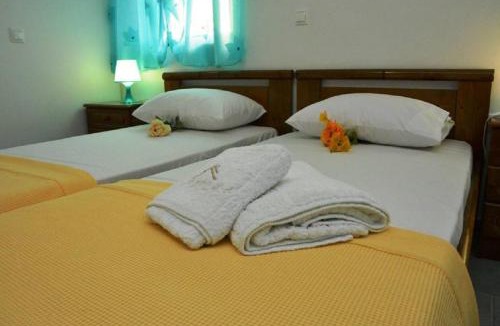 Xylokastro-Evrostina House | Kamari Beachfront Apartments