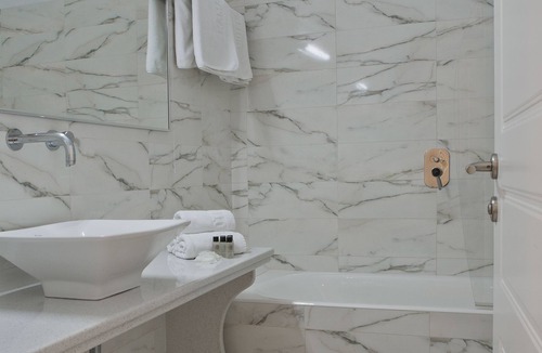 Platis Gialos Hotel | Kamari Hotel