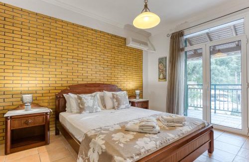 Katavolos Apartment | Kaminaki Villas by Tsiolis Family