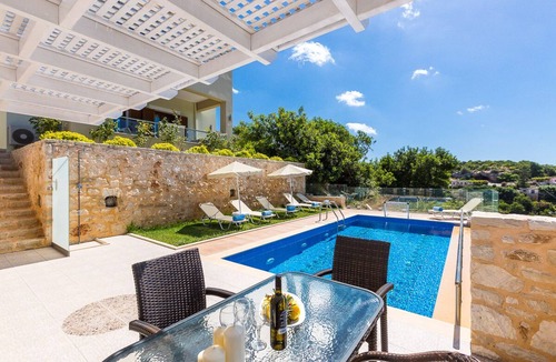 Achlades Villa | Kampos Villa II, Nature Living with Heated Pool