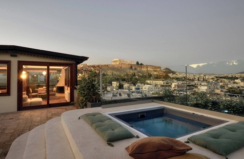 Anafiotika House | Karyatis Luxury Maisonette by K&K