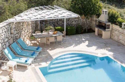 Kassiopi Villa | Kassiopi View Villas-Corfu-Villa Eleni,4 bedrooms,large private pool,prime location