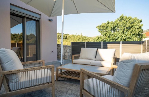 Spanokhorion Apartment | Kastro Hill Villas - Apartments close to Lefkada