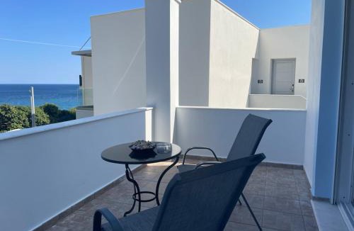 Paralia Agias Fotinis Apartment | Katerina's Sea View House A