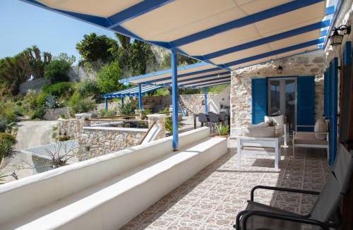 Decentralized Administration of the Aegean House | Katoikia Maggie, guest house with patio and pool