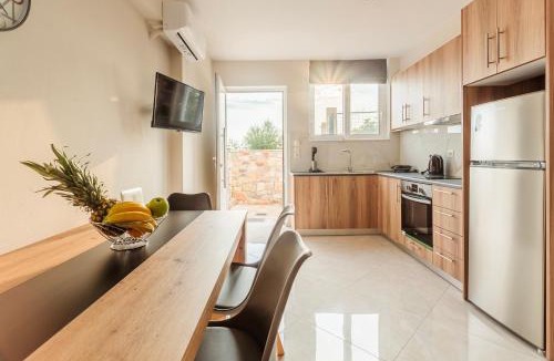 Paralia Vergas House | Kelly's Sunset Apartment 1 Κalamata