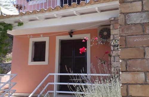 Petaleia Apartment | Kerasia View Apartment