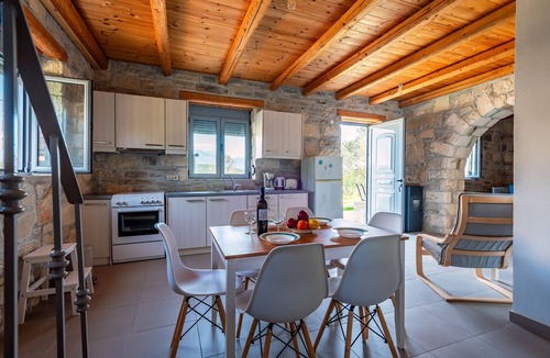 Faistos Apartment | Kipos, Kato Apartment on the outskirts of Kamilari (Metochi)