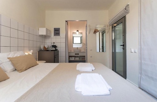 Petralona Apartment | Kismet Urban Stay