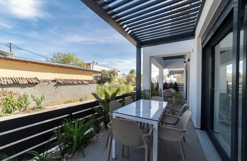 Ofrinion Villa | Kleoniki -Three Bedroom Triplex With Garden