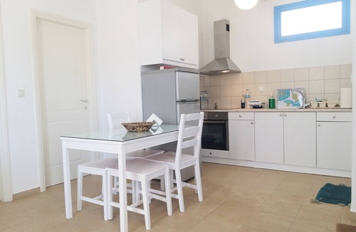 Ampelas Apartment | Kostantis Vacation Home - 70m From the Sandy Beach!