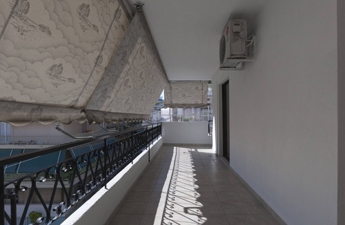Zografos Apartment | Kotopouli 14 2 bd apt close to children's hospital