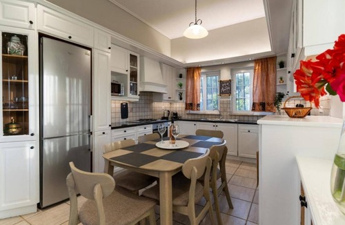 Kypseli Villa | Koukounara Residence