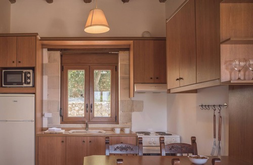 Mylopotamos Villa | Koules Estate-Helianthus, with Pool & BBQ,an Agricultural barn for Nature lovers