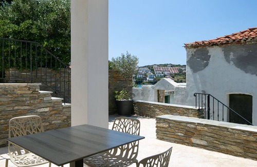 Mpatsi Apartment | Krinos Suites Hotel