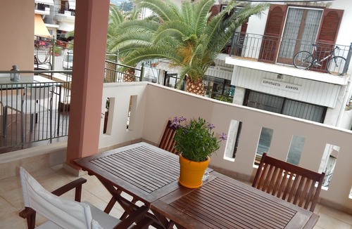 Pefkochori Apartment | Kripis Studio Pefkohori No1, 50m from the sea.