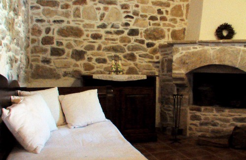Mires House | Ksa Sou Guesthouse 1 House with character ideal for nature & history lovers