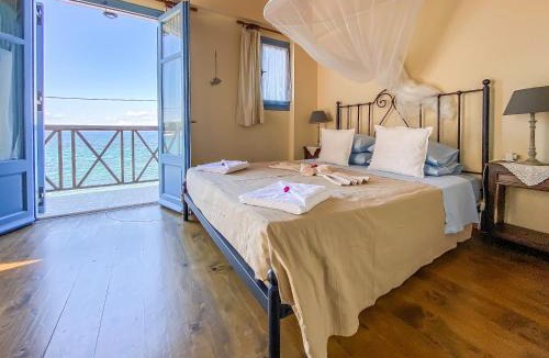 Skala Mistegnon House | Kyparissis Beach Houses