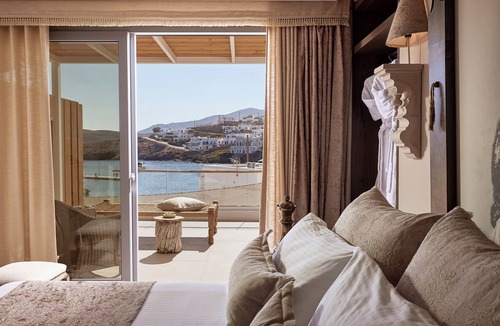 Loutra Hotel | Kythnos Bay Hotel