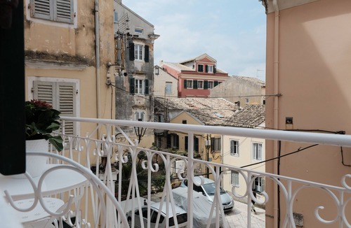 Old Town Apartment | La Cantada - Renovated apartment in Corfu town