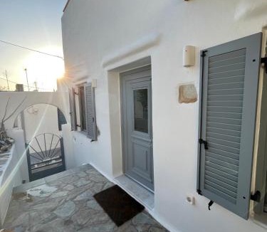 Vivlos Villa | La Casa Bianca Naxos