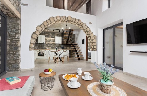 Kiotari Villa | La Casa Di Pietre 2 - Three Bedroom Villa, Sleeps 6