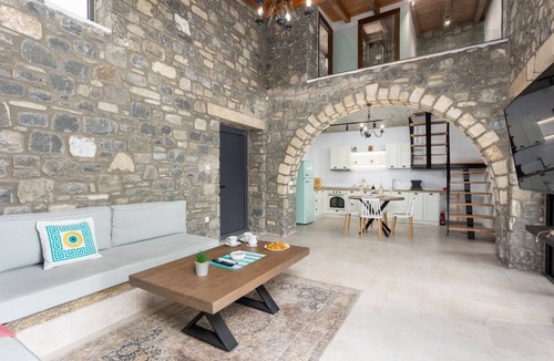 Kiotari Villa | La Casa Di Pietre 3 - Three Bedroom Villa, Sleeps 6
