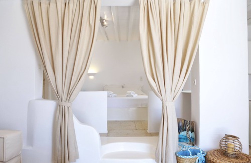 Agios Stefanos House | La Maison Blanche