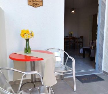 Chrisi Ammoudia Bed & Breakfast | La Maison de Christine -Adults Only