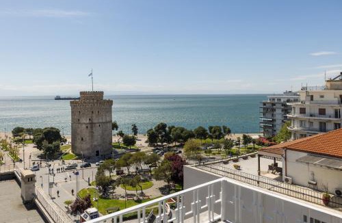 Thessaloniki City Centre Apartment | La Maison Dorée - Elegant Stay with Unique View by BiNoBi!