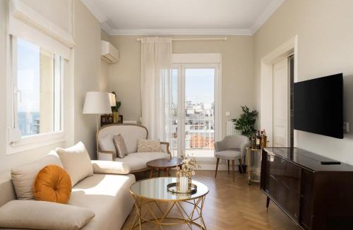 Thessaloniki City Centre Apartment | La Maison Dorée - Elegant Stay with Unique View by BiNoBi!