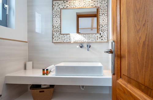 Glastros Hotel | La Stella Stay