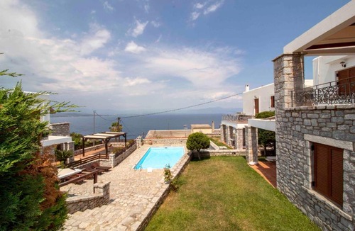 Mavrovouni House | Laconian Collection # Malvazios Villas #