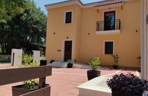 Amfithea Apartment | Lago Verde