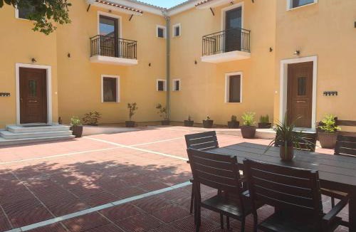 Amfithea Apartment | Lago Verde