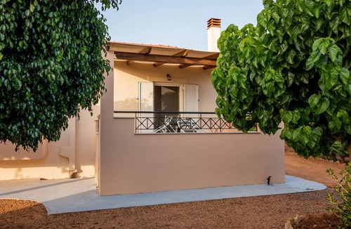Gargaliani Apartment | Lagouvardos Apartments