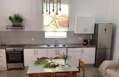 Drapanias House | Landro House